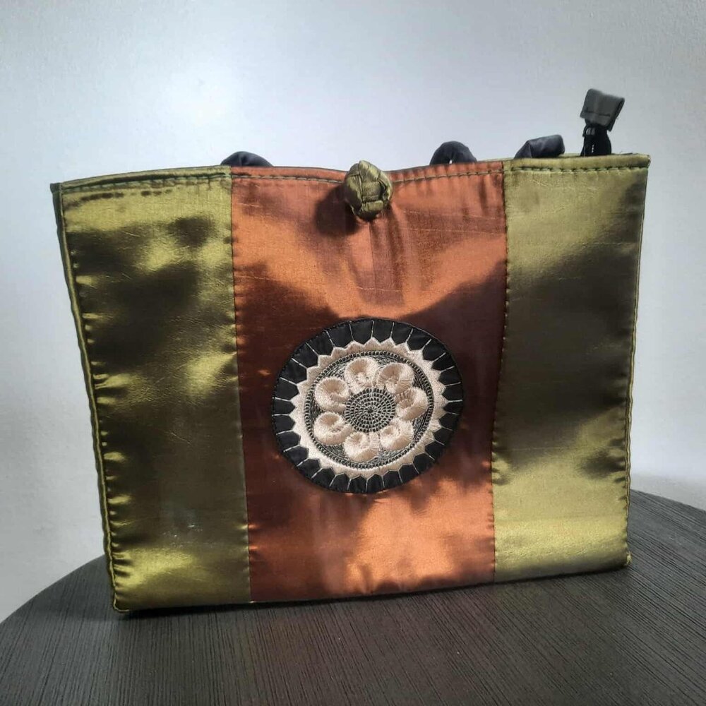 Multicolor Chinese silk shoulder bag purse